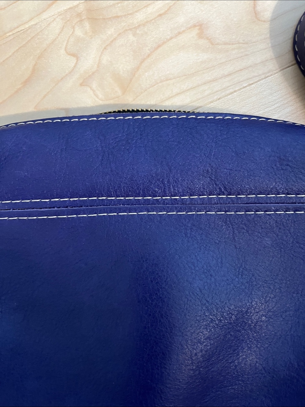 Portland Leather Eclipse Crossbody Bag - Genuine Leather - Picture 7 of 10